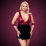 Plus Size Babydoll i Wetlook og Tyl med Armlænker
