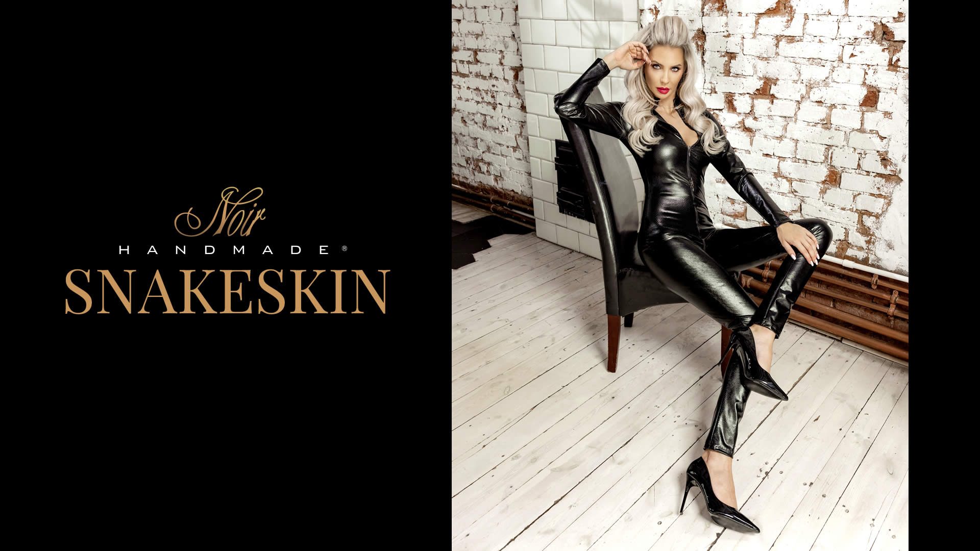 Noir Wetlook Jumpsuit med Slangeskind Look