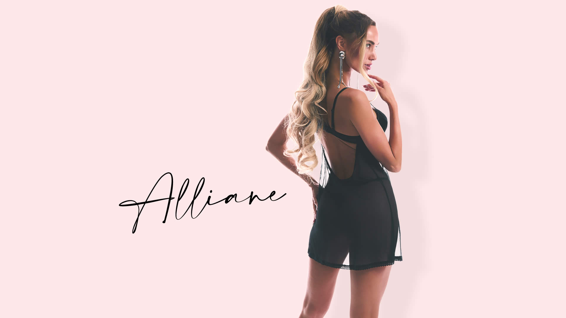 Alliane Negligé og Trusse Lingerisæt