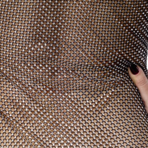 Net Kjole med Funklende Smykkesten