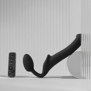 Strap-Me-On Bendable Strap-On Vibrator med Fjernbetjening